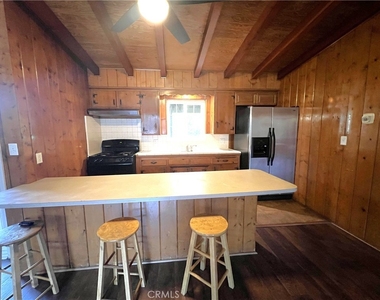 725 Tyrol Drive - Photo Thumbnail 2