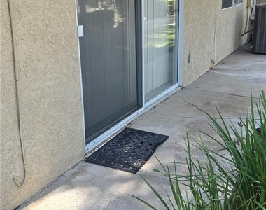 1365 Crafton Avenue - Photo Thumbnail 3