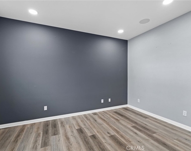 7819 Paxton Place - Photo Thumbnail 4