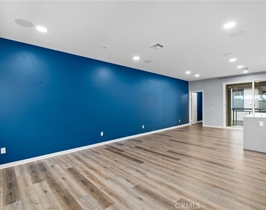 7819 Paxton Place - Photo Thumbnail 18
