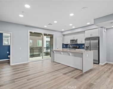 7819 Paxton Place - Photo Thumbnail 8