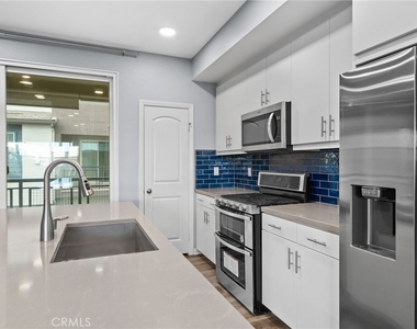 7819 Paxton Place - Photo Thumbnail 12