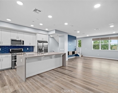7819 Paxton Place - Photo Thumbnail 10