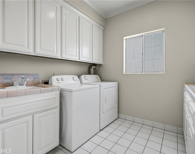 1410 S 10th Ave - Photo Thumbnail 54