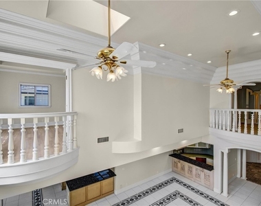 1410 S 10th Ave - Photo Thumbnail 28