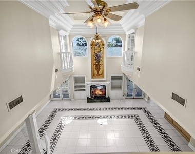 1410 S 10th Ave - Photo Thumbnail 18