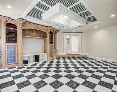 1410 S 10th Ave - Photo Thumbnail 14