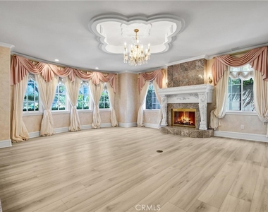 1410 S 10th Ave - Photo Thumbnail 13