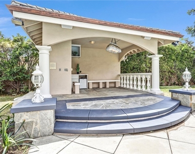 1410 S 10th Ave - Photo Thumbnail 3