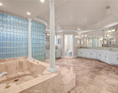 1410 S 10th Ave - Photo Thumbnail 43
