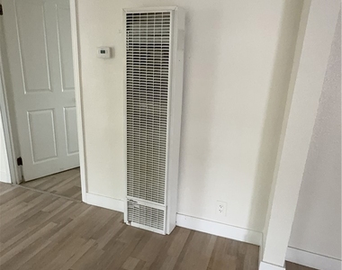 139 N Palm Avenue - Photo Thumbnail 4