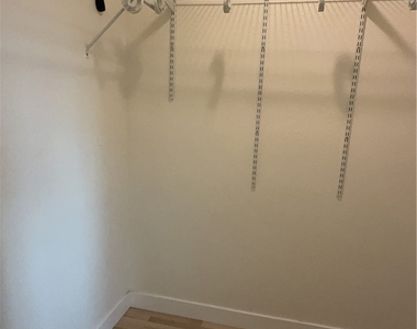 139 N Palm Avenue - Photo Thumbnail 13