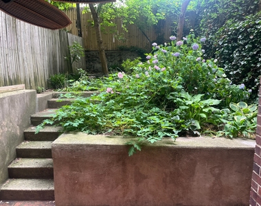 528 4th Street - Photo Thumbnail 8
