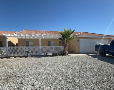11028 Pemberton Way - Photo Thumbnail 1