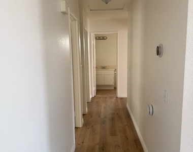 11028 Pemberton Way - Photo Thumbnail 15