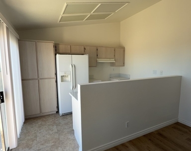 11028 Pemberton Way - Photo Thumbnail 14