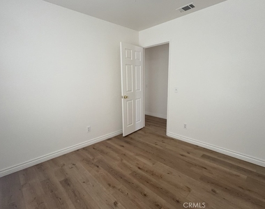 11028 Pemberton Way - Photo Thumbnail 24