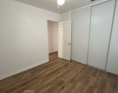 11028 Pemberton Way - Photo Thumbnail 23