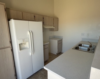 11028 Pemberton Way - Photo Thumbnail 11