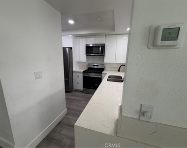 15050 Sherman Way - Photo Thumbnail 17