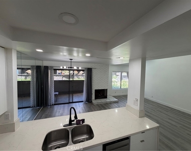 15050 Sherman Way - Photo Thumbnail 25