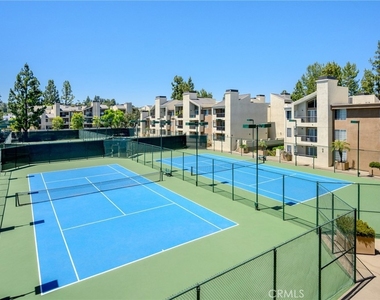 5565 Canoga Avenue - Photo Thumbnail 9