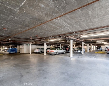 5565 Canoga Avenue - Photo Thumbnail 33