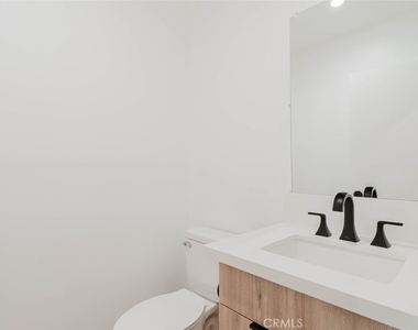 5654 1/2 Cartwright Avenue - Photo Thumbnail 15