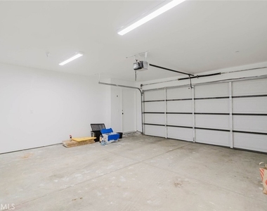 5654 1/2 Cartwright Avenue - Photo Thumbnail 35