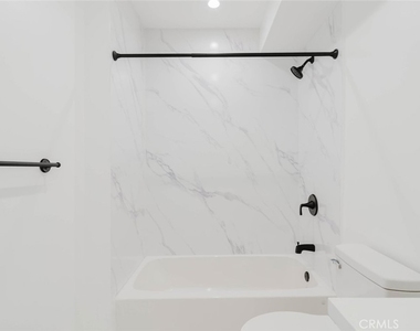 5654 1/2 Cartwright Avenue - Photo Thumbnail 26