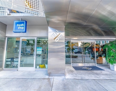 1050 S Grand Avenue - Photo Thumbnail 26