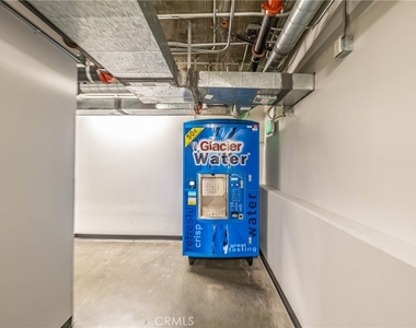 1050 S Grand Avenue - Photo Thumbnail 28