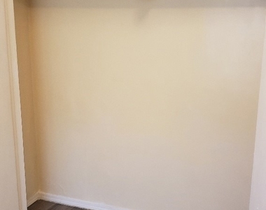 1040 E I - Photo Thumbnail 7
