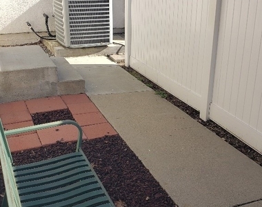 1040 E I - Photo Thumbnail 11