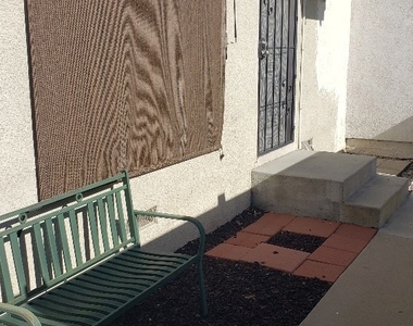1040 E I - Photo Thumbnail 10