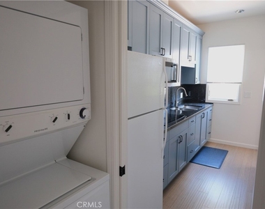 1955 Las Lomitas Drive - Photo Thumbnail 2