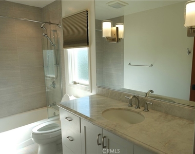 1955 Las Lomitas Drive - Photo Thumbnail 8