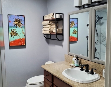 2098 N San Clemente Road - Photo Thumbnail 10