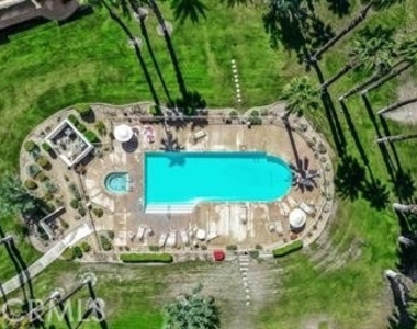 344 Vista Royale - Photo Thumbnail 27