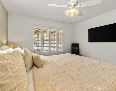 344 Vista Royale - Photo Thumbnail 22