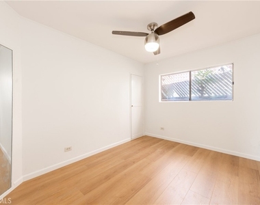 3757 York - Photo Thumbnail 15