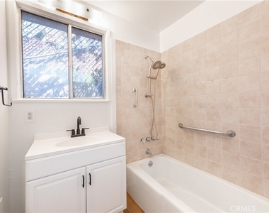 3757 York - Photo Thumbnail 19