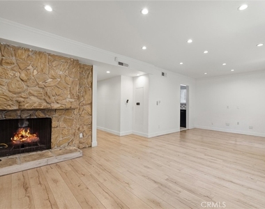 5974 Costello Avenue - Photo Thumbnail 5
