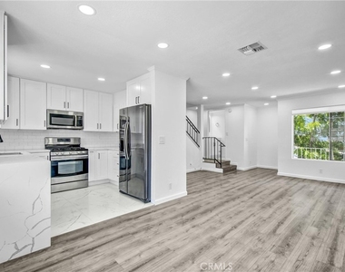 13750 Hubbard Street - Photo Thumbnail 7