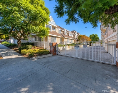 13750 Hubbard Street - Photo Thumbnail 27