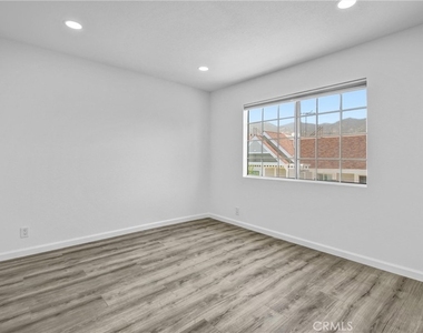 13750 Hubbard Street - Photo Thumbnail 19