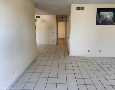 1818 Bauer Drive - Photo Thumbnail 3
