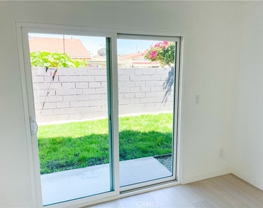 2320 Fernleaf Street - Photo Thumbnail 13