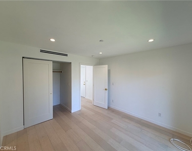 2320 Fernleaf Street - Photo Thumbnail 4