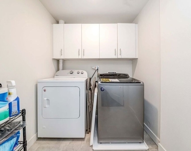 436 S Virgil Avenue - Photo Thumbnail 7